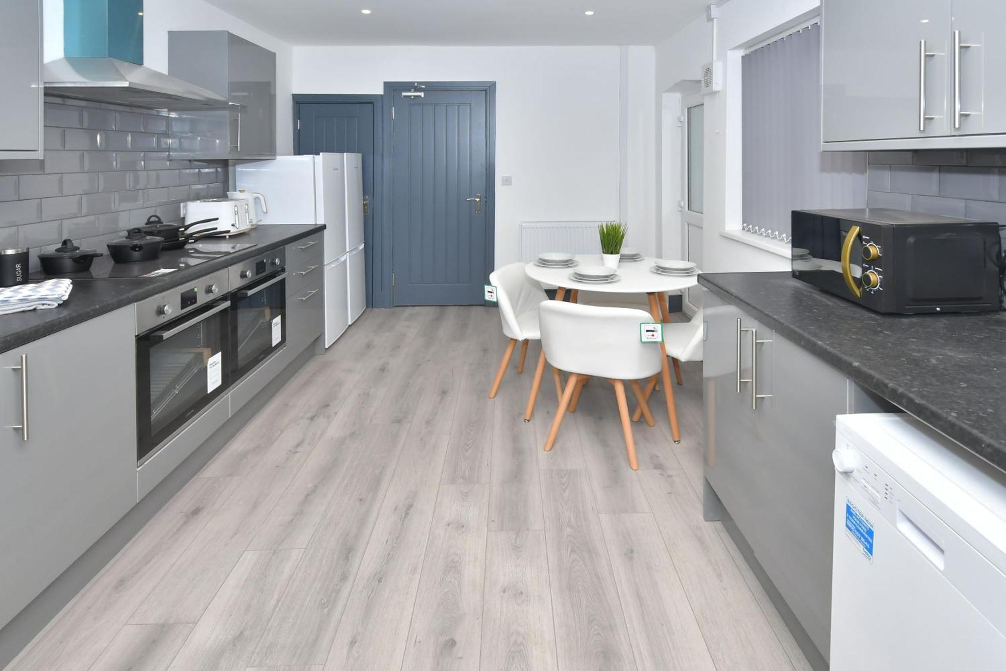 Townhouse @ 24 Brunswick Place Stoke Etruria Eksteriør billede